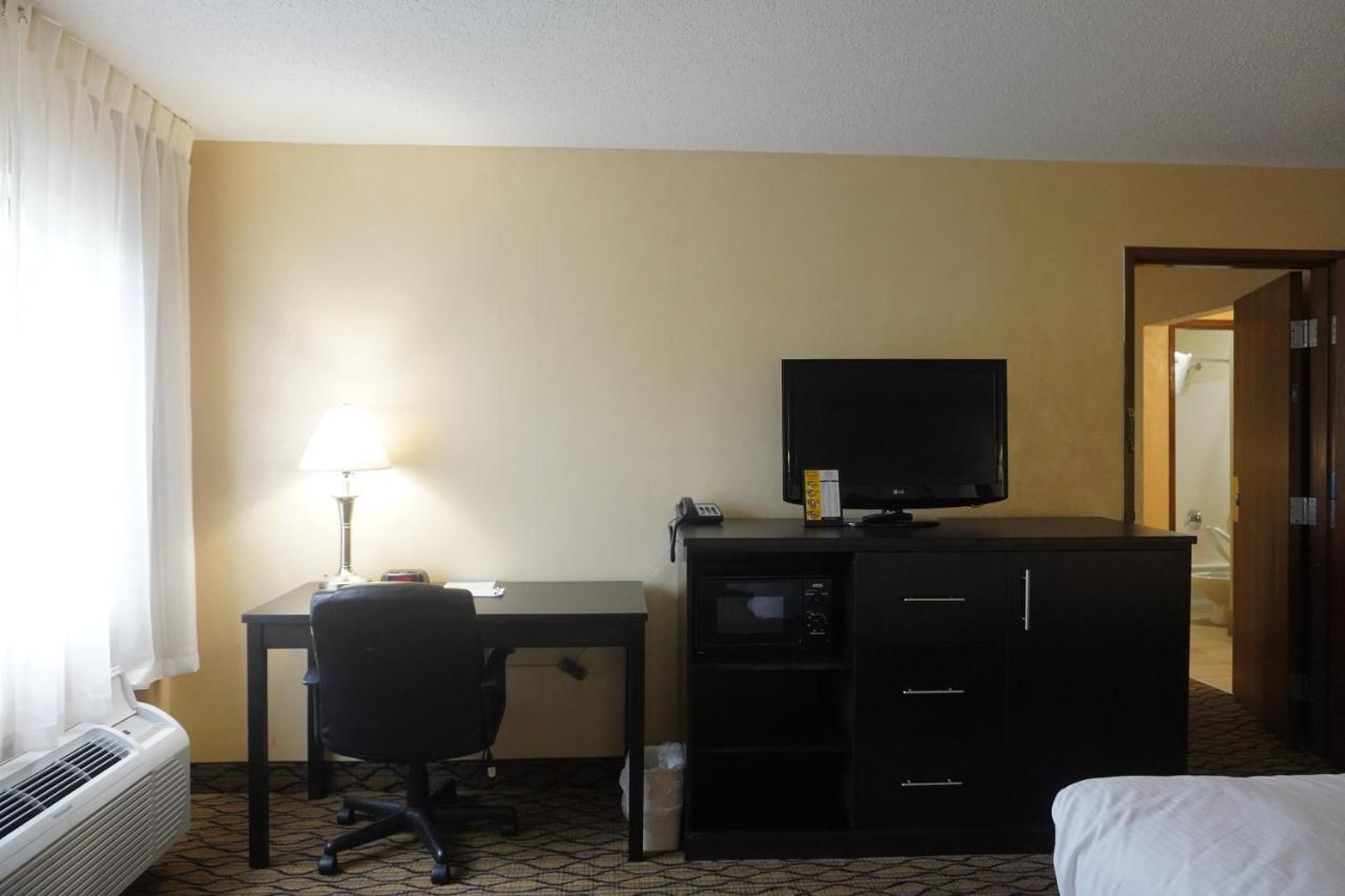 Baymont By Wyndham Bridgeport/frankenmuth 2*