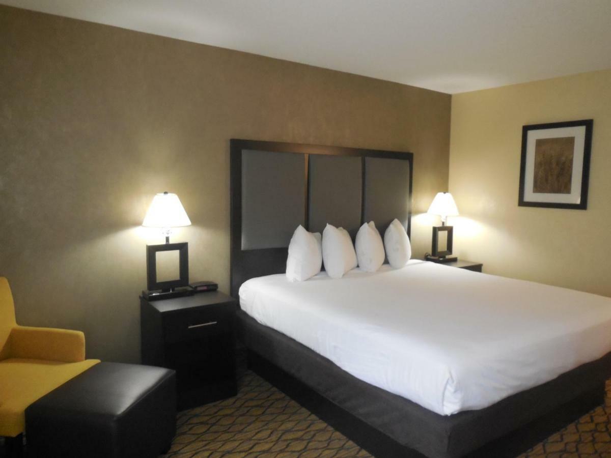 Baymont By Wyndham Bridgeport/frankenmuth 2*